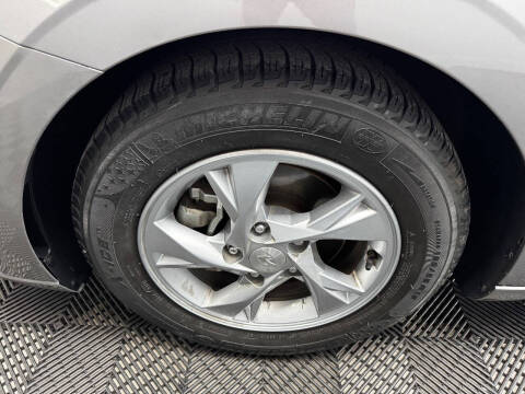 2021 Hyundai Elantra SE