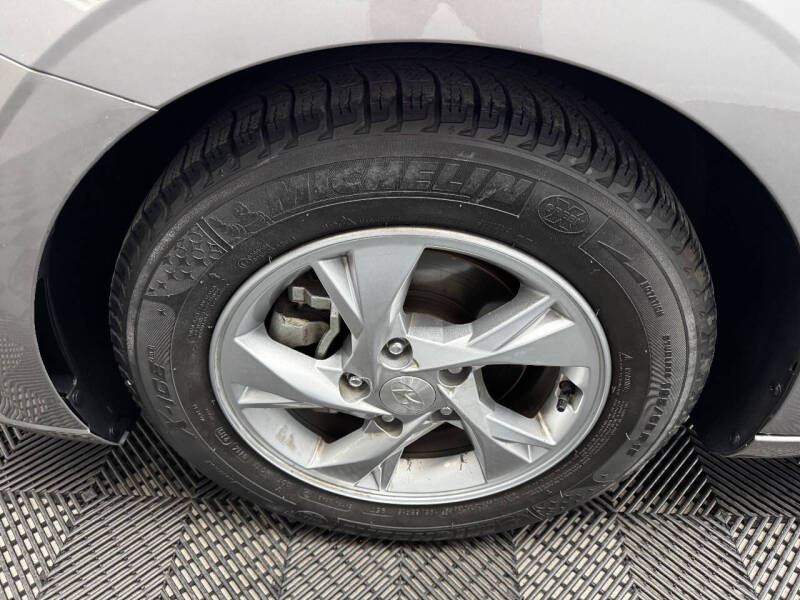 2021 Hyundai Elantra SE