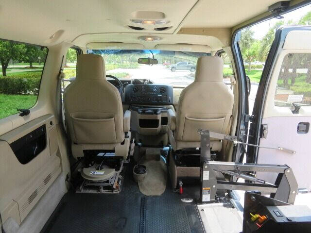 2013 Ford E-Series E-150 XLT