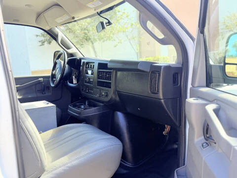 2019 Chevrolet Express 2500