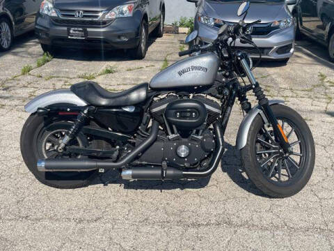 2015 None XL883N