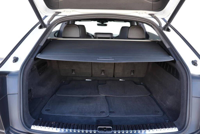 2023 Audi SQ8 4.0T quattro Prestige