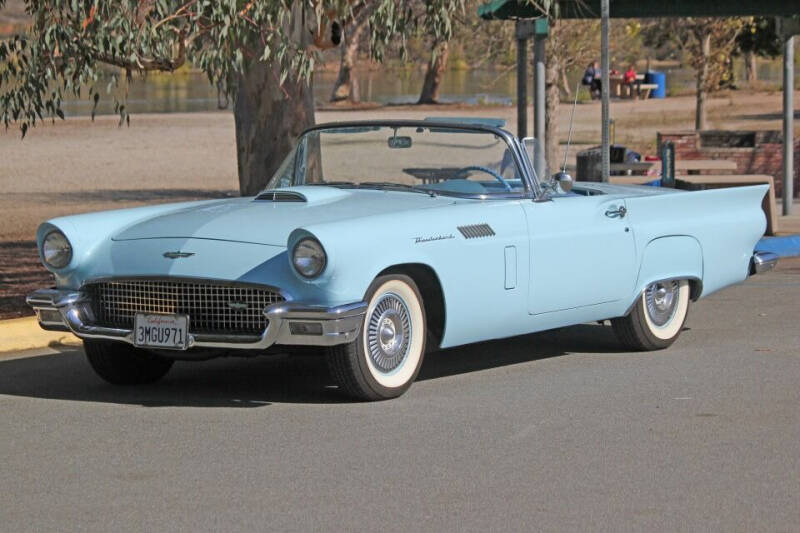 1957 Ford Thunderbird