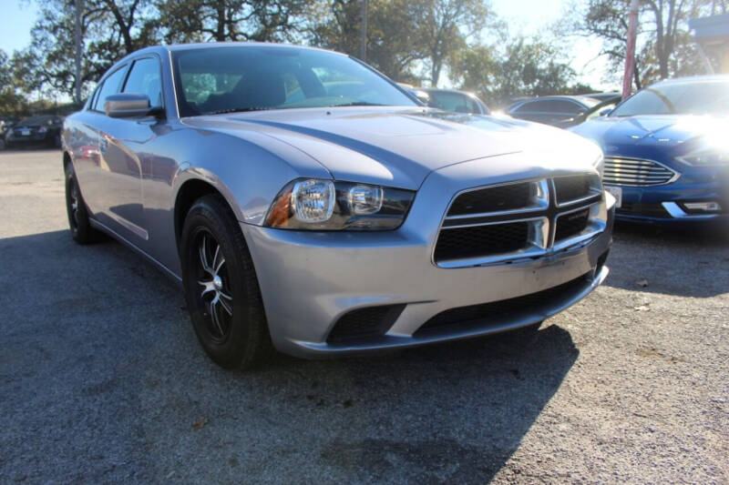 2014 Dodge Charger SE photo 5