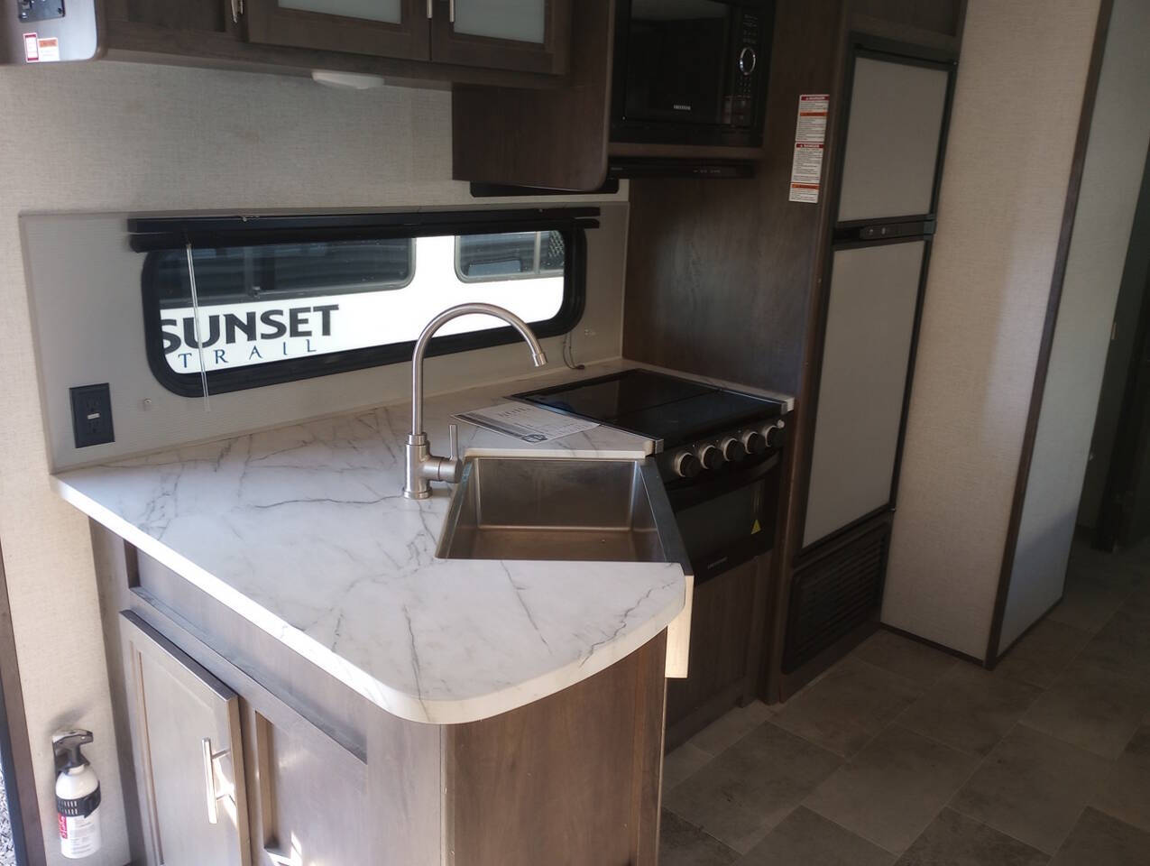 2021 Dutchmen RV Coleman Lantern for sale at Paradise Motors Inc in Sweet Home, OR