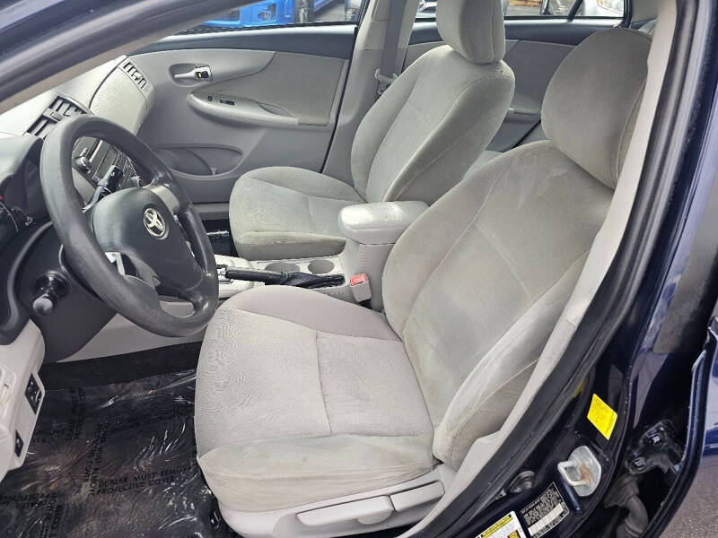 2011 Toyota Corolla LE