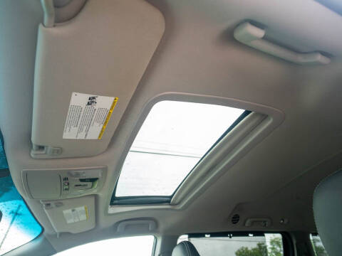 2015 Toyota Sienna SE 8-Passenger