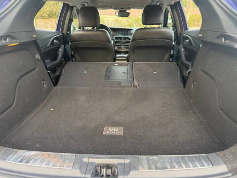 2018 Infiniti QX30 Premium