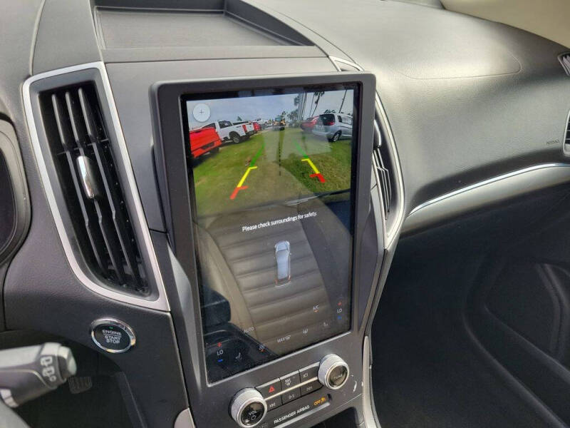 2022 Ford Edge SEL
