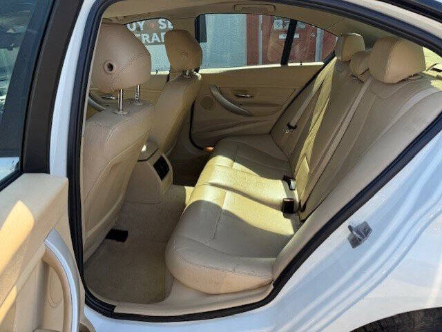 2015 BMW 3 Series 320i