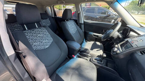 2010 Kia Soul +