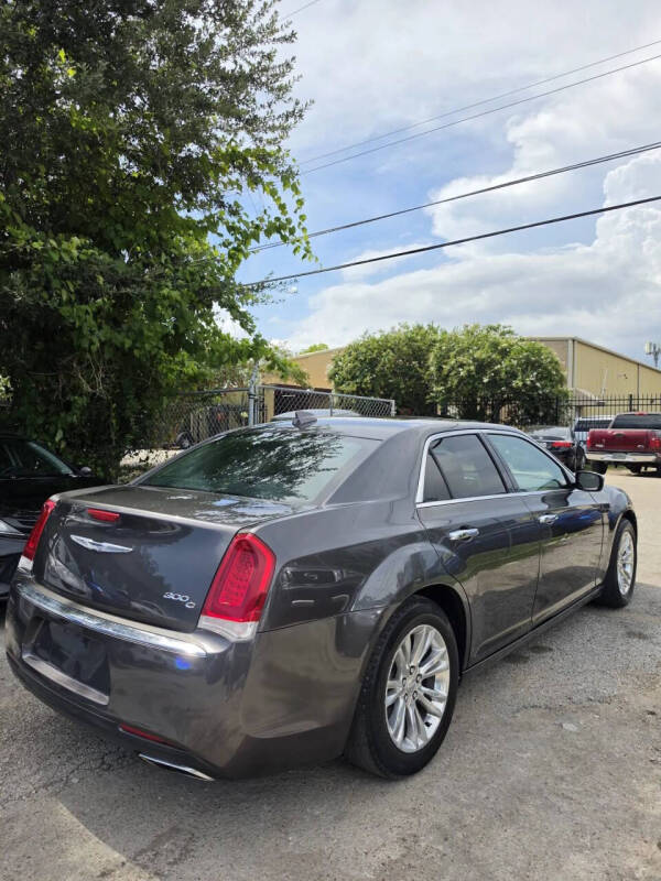 2016 Chrysler 300 C