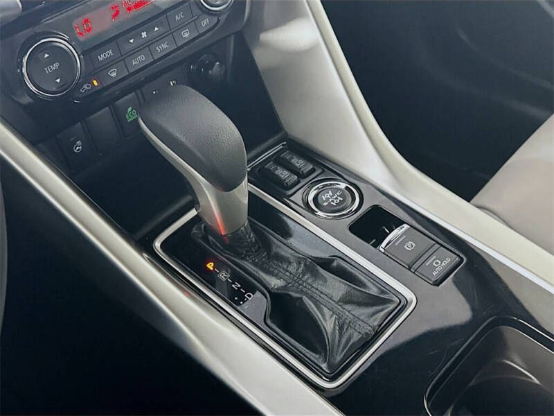 2024 Mitsubishi Eclipse Cross SEL