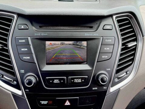 2016 Hyundai Santa Fe SE