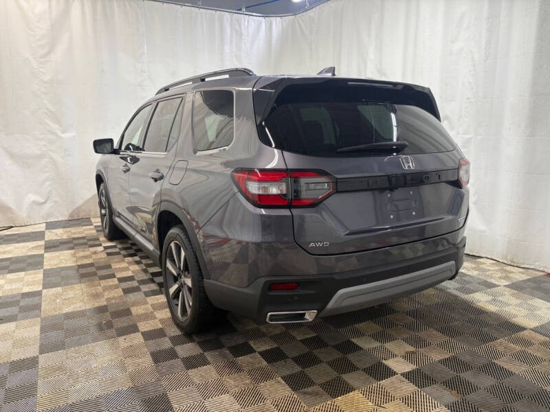 2025 Honda Pilot Touring