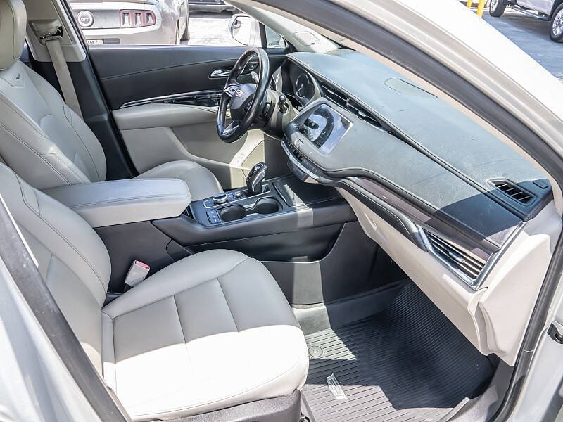 2019 Cadillac XT4 Luxury