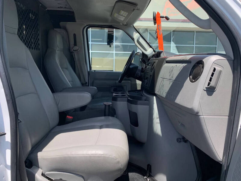 2014 Ford E-Series E-150