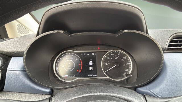 2024 Nissan Versa SV