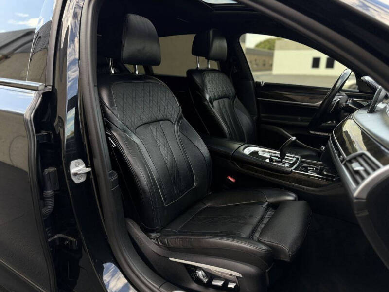 2017 BMW 7 Series 750i