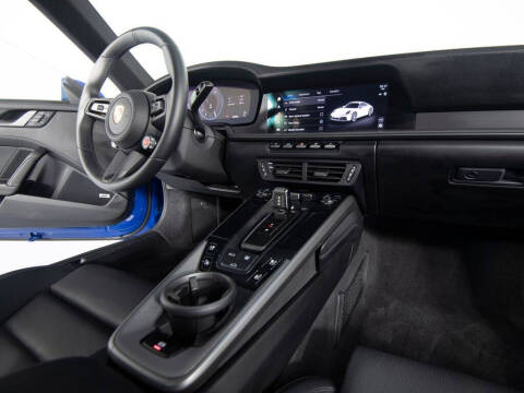 2025 Porsche 911 Carrera