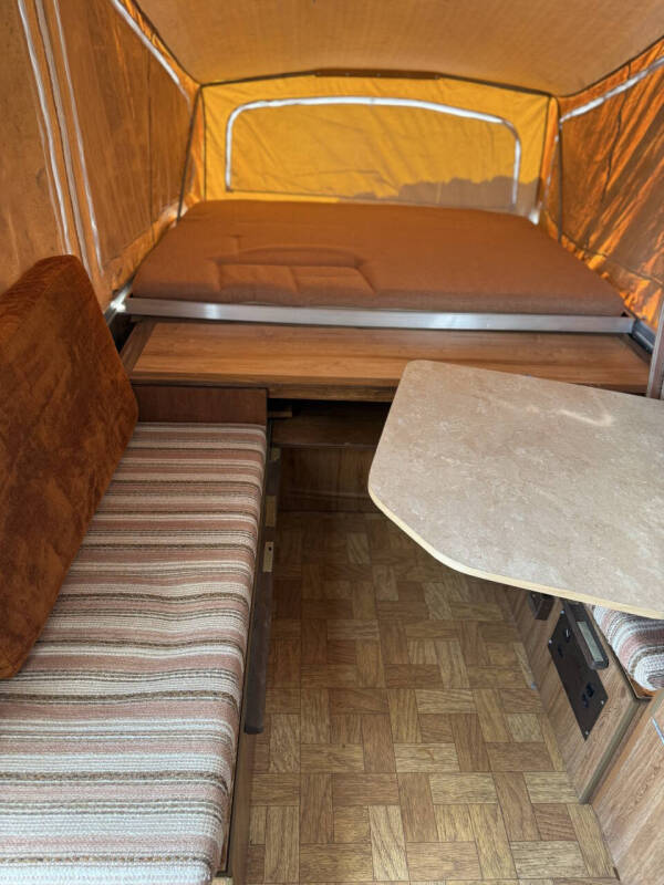 1986 Coachmen RV Viking