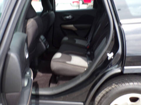 2017 Jeep Cherokee Sport