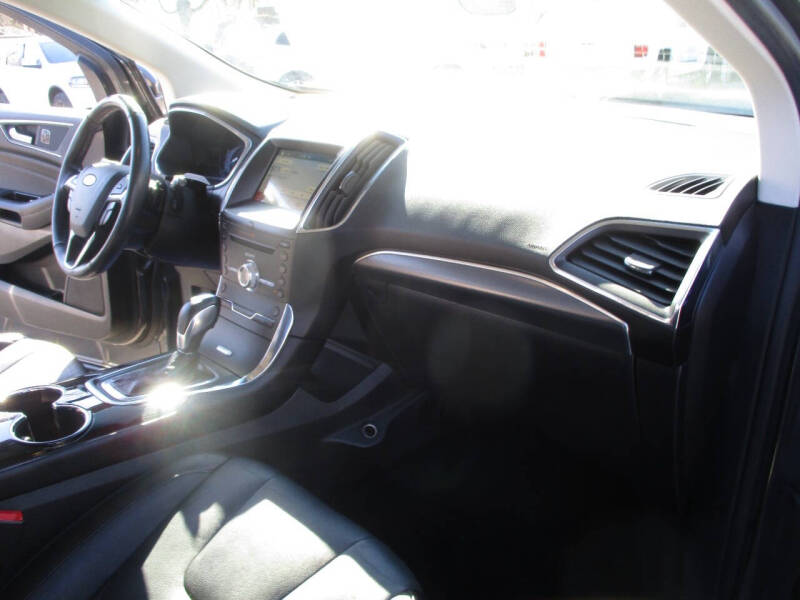 2018 Ford Edge Titanium