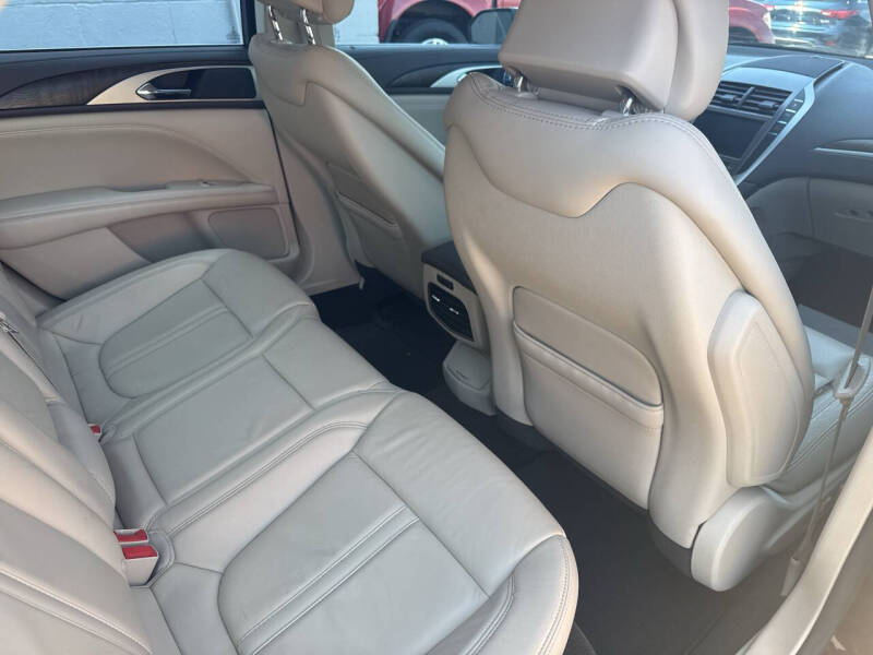 2017 Lincoln MKZ Select