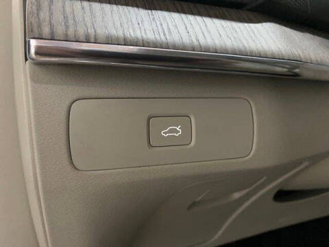 2024 Volvo XC90 B6 Core Bright Theme