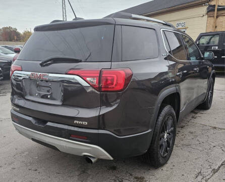 2017 GMC Acadia SLE-2