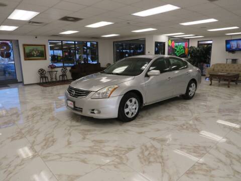 2010 Nissan Altima for sale at Dealer One Auto Credit in Oklahoma City OK