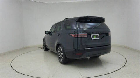 2024 Land Rover Discovery P300 Dynamic SE