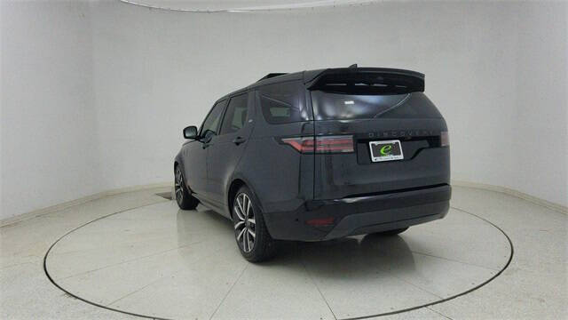 2024 Land Rover Discovery P300 Dynamic SE