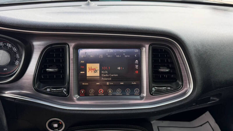 2017 Dodge Challenger