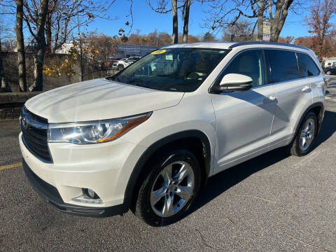 2015 Toyota Highlander for sale at ANDONI AUTO SALES in Worcester MA