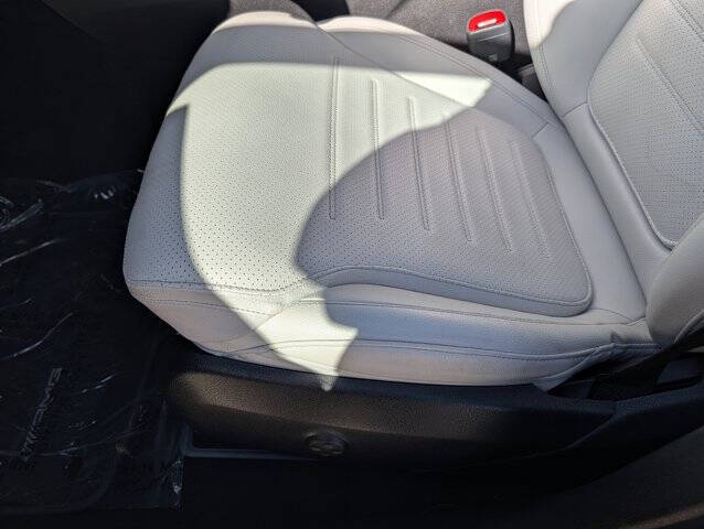 2023 Mercedes-Benz GLC GLC 300