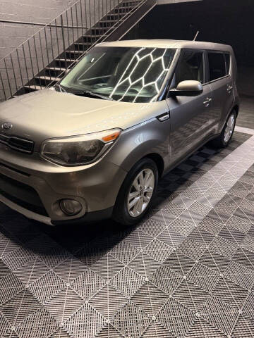 2017 Kia Soul +