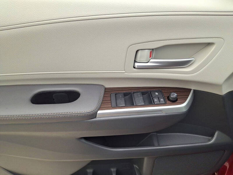 2024 Toyota Sienna XLE 7-Passenger