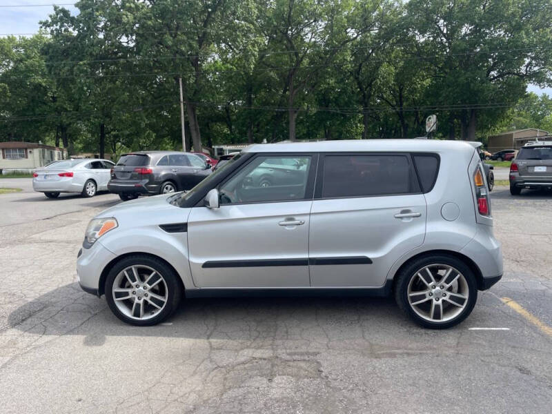 2011 Kia Soul +