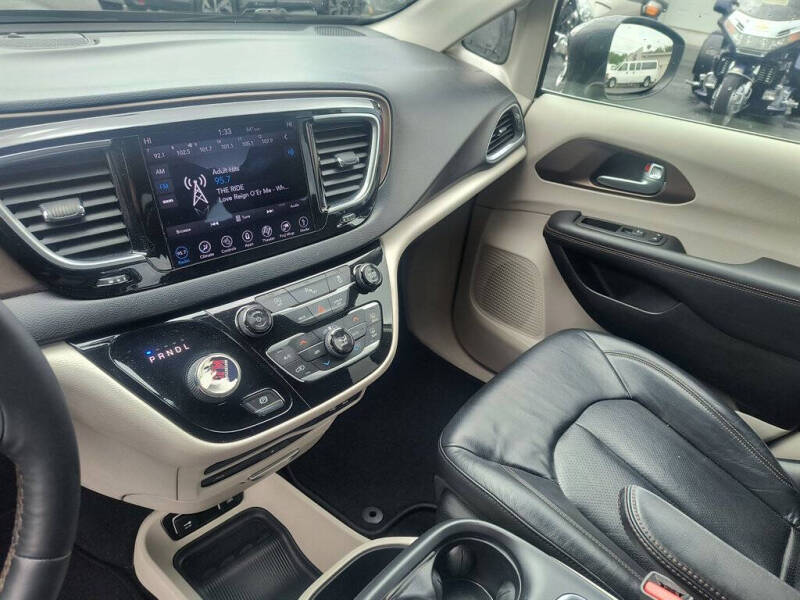 2018 Chrysler Pacifica Touring L Plus