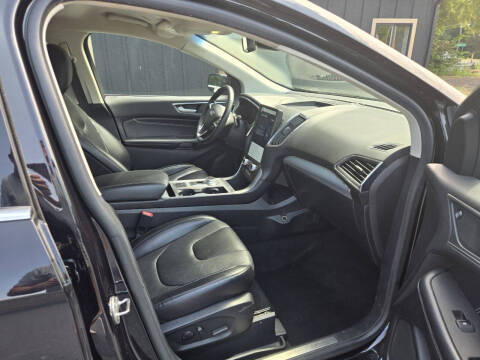 2021 Ford Edge Titanium