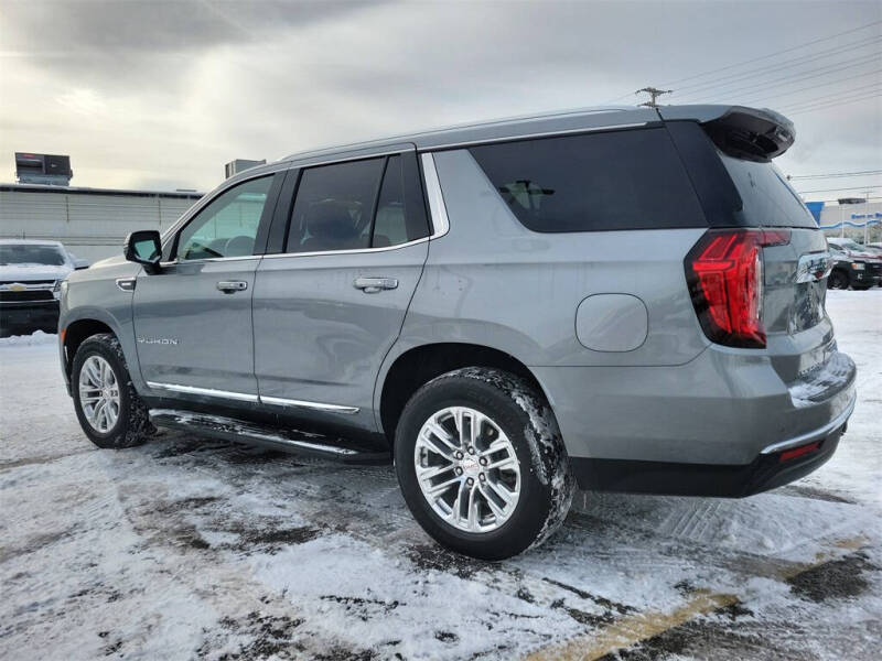 2024 GMC Yukon SLT
