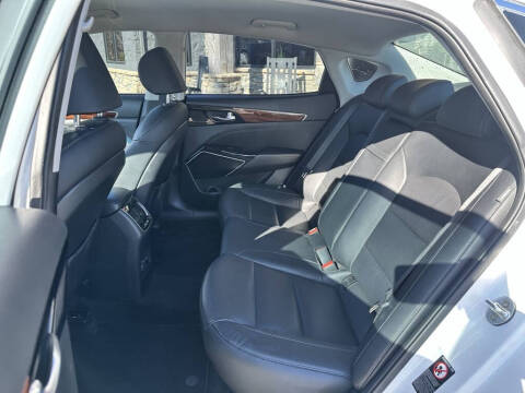 2017 Kia Cadenza Premium