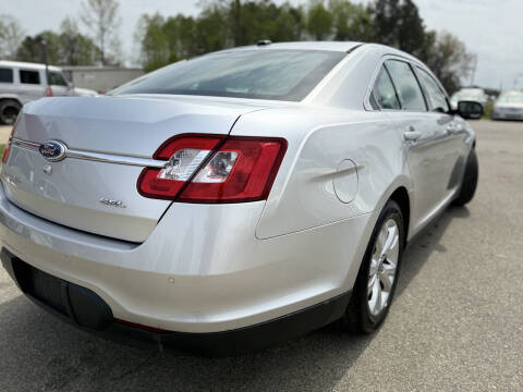 2011 Ford Taurus SEL
