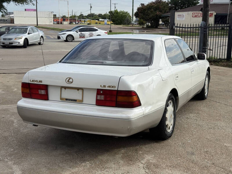 1997 Lexus LS 400