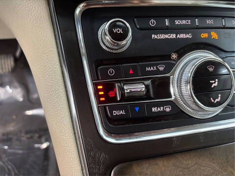 2017 Lincoln Continental Select