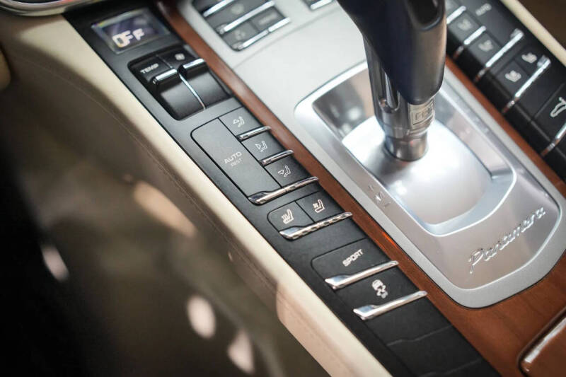 2011 Porsche Panamera