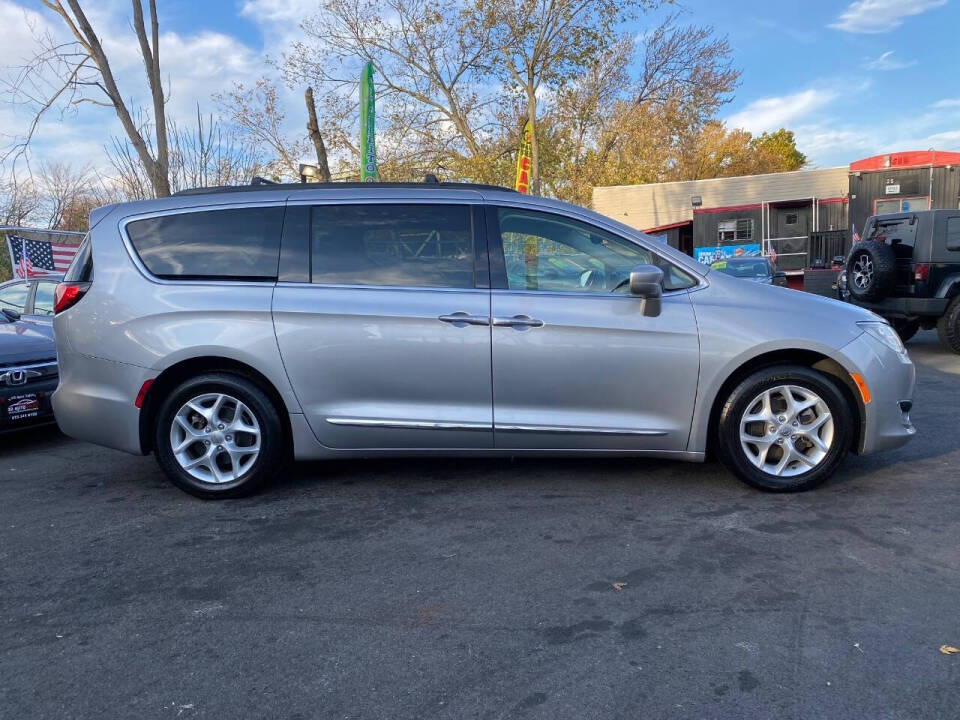 2017 Chrysler Pacifica for sale at 3B Auto Sales in Paterson, NJ