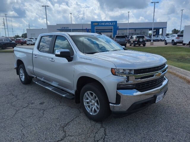 Used 2022 Chevrolet Silverado 1500 Limited LT with VIN 3GCUYDED3NG126353 for sale in Bloomington, IL