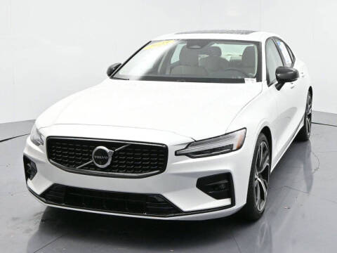2025 Volvo S60 B5 Plus